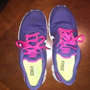 Size 8.5 Nike Free